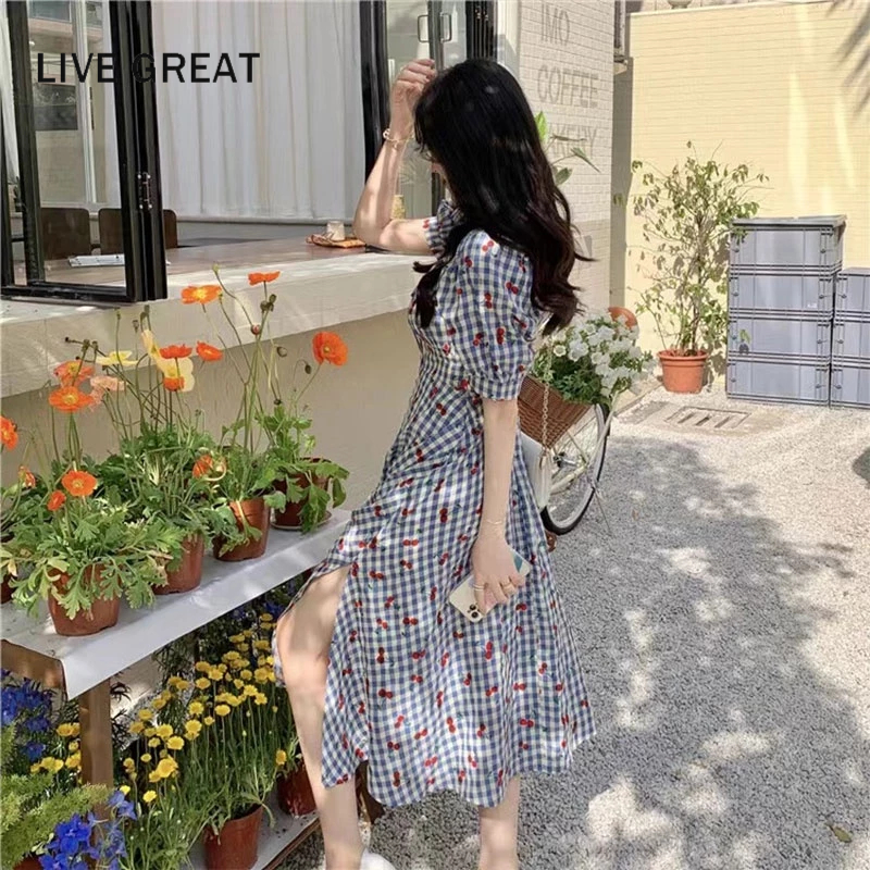 LIVE GREAT Đầm Hoa Cổ Vuông Nhấn Eo Phong Cách Retro Pháp Nữ Tính