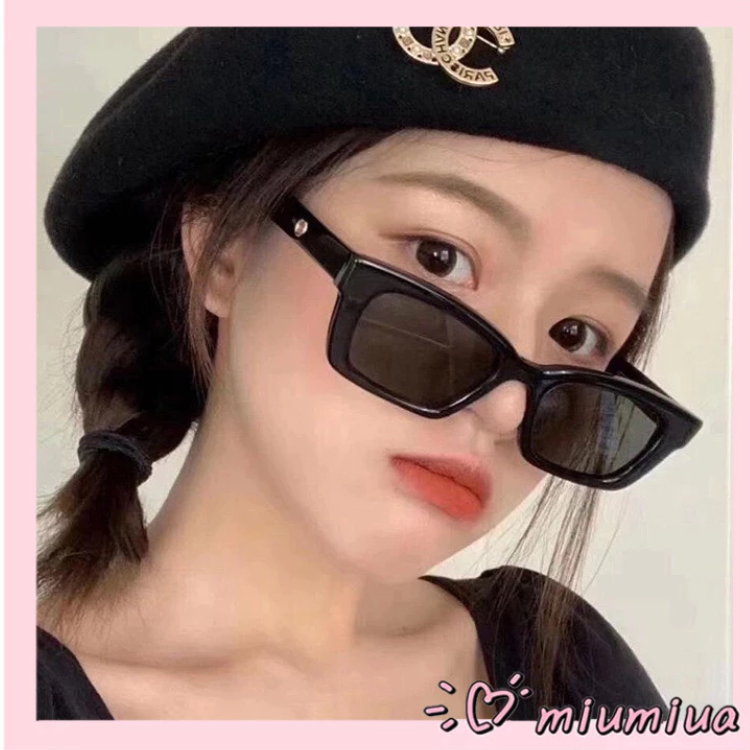 Miumiua🕶Kính râm nam nữ thời trang đi biển mẫu mới Màu đen phong cách cá tính siêu ngầu 2023