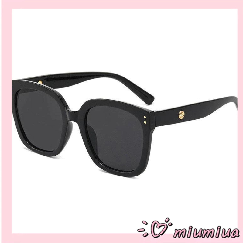 Miumiua🕶Kính râm nam nữ thời trang đi biển mẫu mới Màu đen phong cách cá tính siêu ngầu 2023