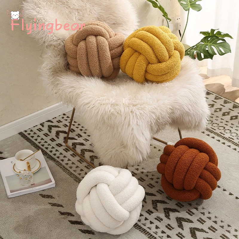 Flyingbear Gối Lông Cừu Dệt Tay Thắt Nút Tròn Trang Trí Phòng Khách