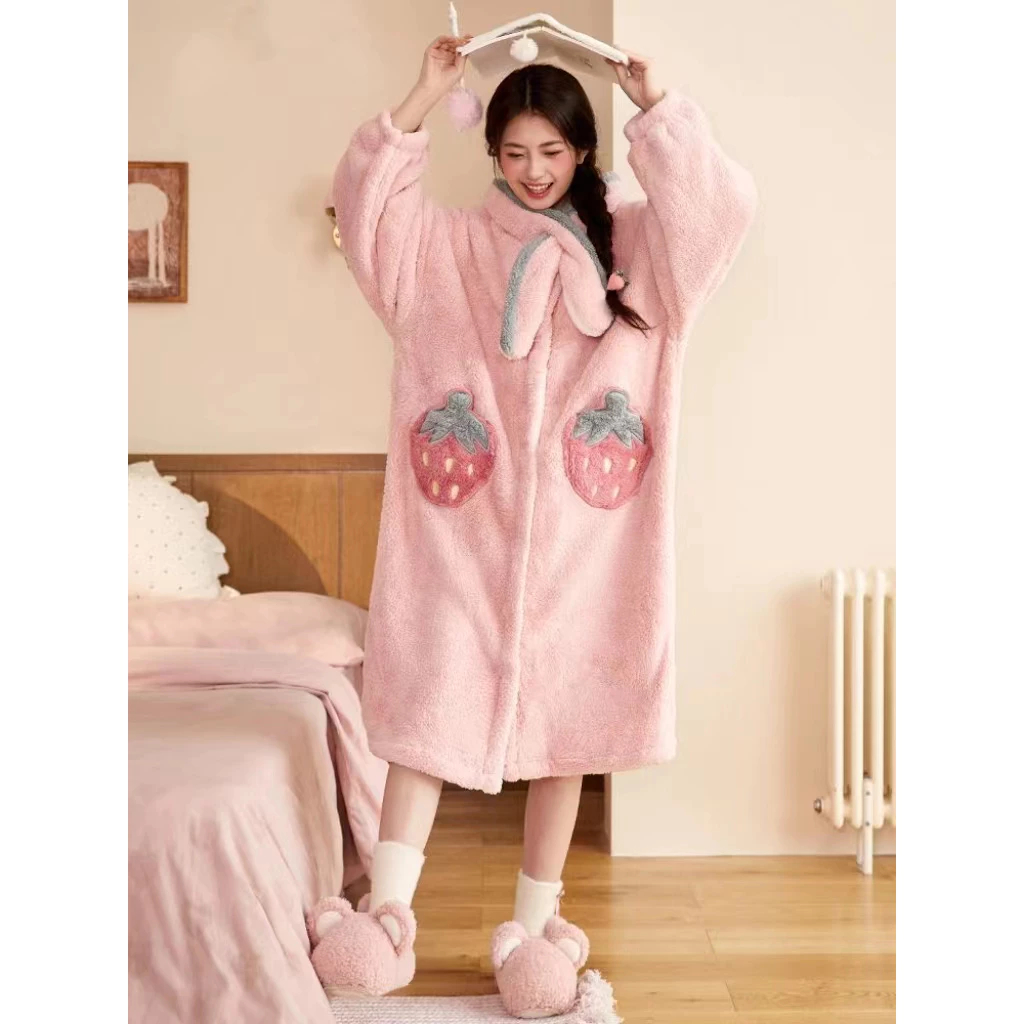 DIAKE♥Áo Choàng Ngủ Dáng Rộng Bằng Vải Lông Cừu San Hô Hình Gấu / Dâu Tây Dễ Thương Thoải Mái Thời Trang Mùa