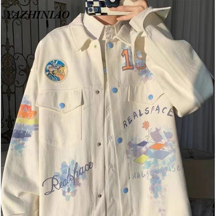 Yazhiniao Áo Khoác denim In graffiti Dáng Rộng Thiết Kế niche Nhiều Màu Có Cổ Áo