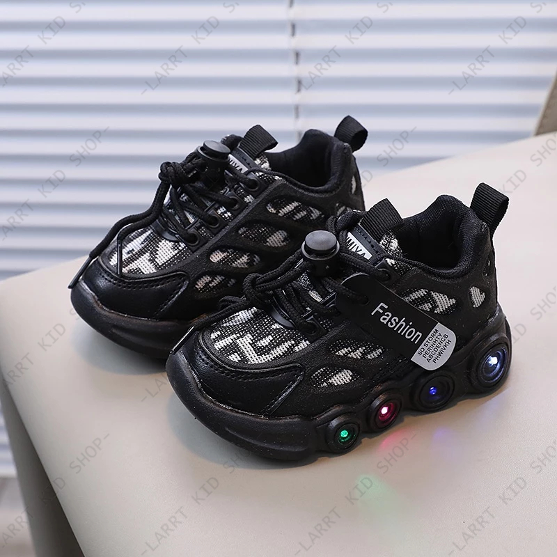 Giày trẻ em có dây thắt Size21-30 🌸 vải thoáng khí đèn sáng Giày thể thao thời trang