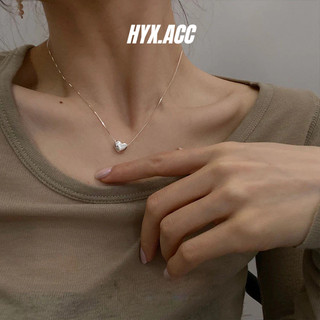 Vòng cổ nữ Vòng cổ hình trái tim màu bạc đơn giản