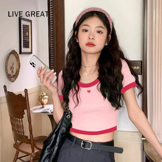 Áo thun nữ tay ngắn LIVE GREAT, thiết kế tương phản màu hồng, cổ chữ U, in ren lụa băng
