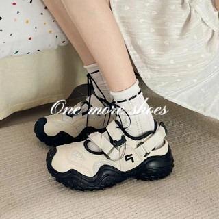 One more shoes⭐ Mary Jane niche retro xấu xí dễ thương giày nữ mùa hè mới Velcro đế dày rỗng dép thể thao