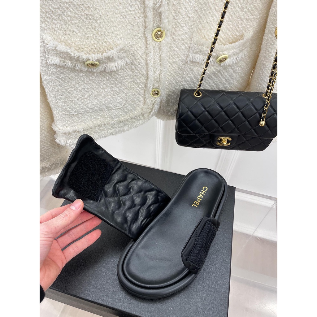 Dép bánh mì nữ da thật đính logo thời trang cao cấp Channel CN thiết kế thoải mái, mềm mại