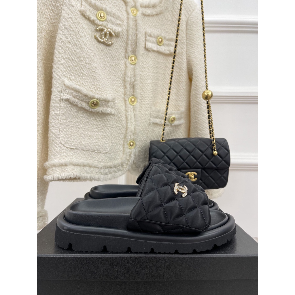 Dép bánh mì nữ da thật đính logo thời trang cao cấp Channel CN thiết kế thoải mái, mềm mại