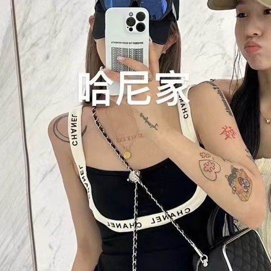 Áo Hai Dây Cổ Vuông Nhỏ Ôm Dáng Phong Cách Mới Mùa Hè Cho Nữ