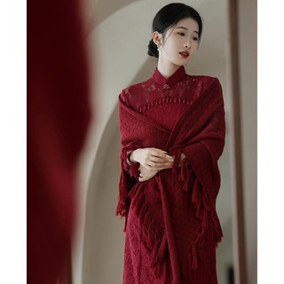 Sườn xám, khăn choàng, áo choàng đỏ đám cưới, váy nướng, váy cô dâu.