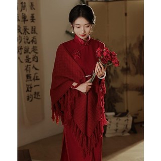 Sườn xám, khăn choàng, áo choàng đỏ đám cưới, váy nướng, váy cô dâu.