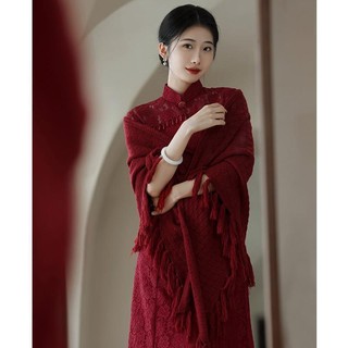 Sườn xám, khăn choàng, áo choàng đỏ đám cưới, váy nướng, váy cô dâu.