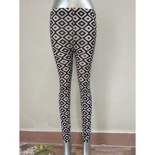 Quần legging hoạ tiết độc lạ
