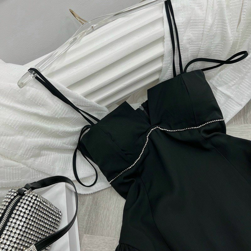 Đầm Xòe Hai Dây Phối Viền Ngực Xinh Xắn