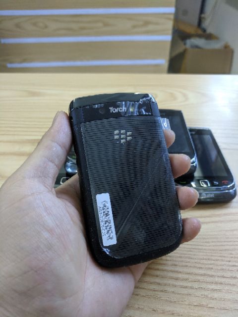 Điện Thoại lắp trượt Blackberry 9800 mới nguyên Seal