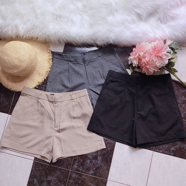 Quần short túi xéo màu đen