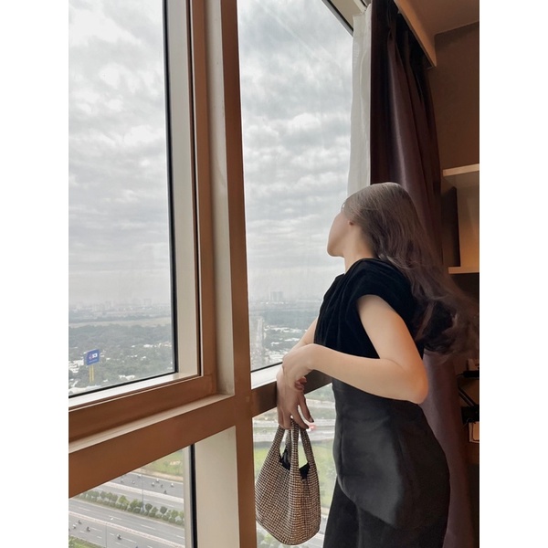 Velvety Top - Áo nhún cổ V nhung cao cấp CEEME