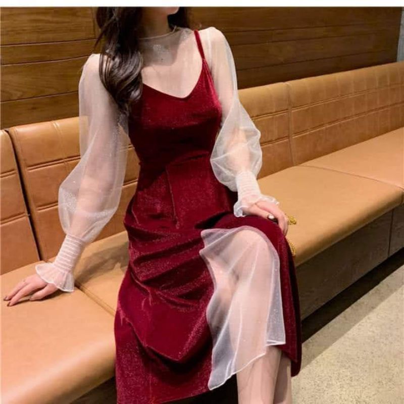 Váy nhung 2 dây đỏ tay áo bồng