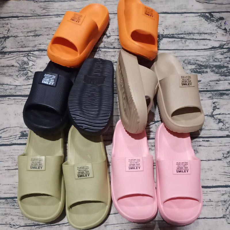 Dép bánh mì đế cao chữ