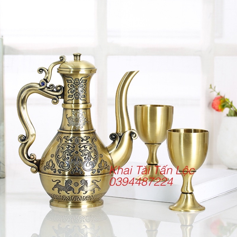 Bộ bình rượu song Long tranh châu và 2 ly bằng đồng kiểu cổ