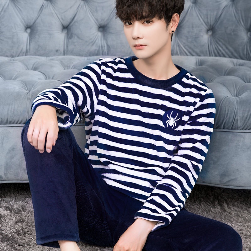 Bộ Đồ Ngủ 2 Món Bằng Vải flannel Phối Nhung Dày In Họa Tiết Hoạt Hình Dễ Thương Cho Nam Zi6