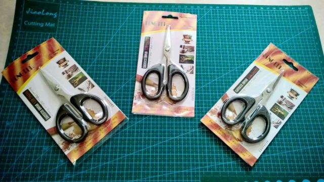 Kéo cắt giấy và vải - Mô hình nhà gỗ búp bê dollhouse DIY