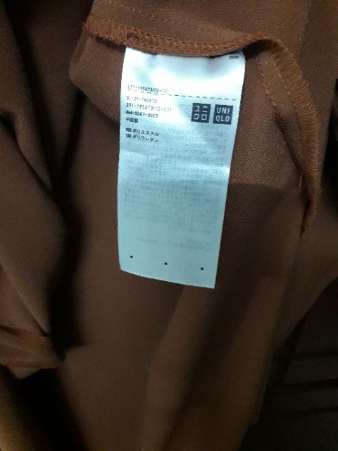 Thanh lý váy Uniqlo xẻ tà 2 bên sz S