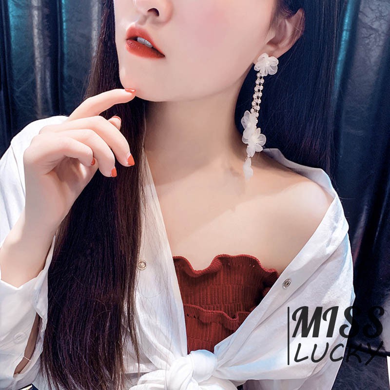 Khuyên tai nữ kiểu dáng thời trang phong cách Hàn Quốc