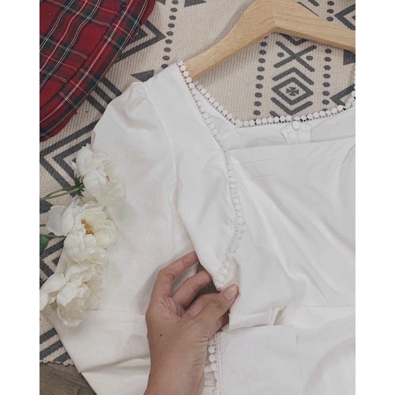 Đầm trắng cổ vuông, tay dài phối ren hạt - Váy trắng cổ vuông, tay dài phối ren hạt, đầm dự tiệc (hình thật/ sẵn)