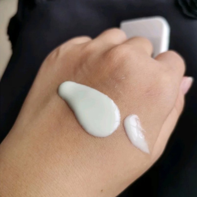 🌸La Roche Posay Anthelios  anthelios   Invisible Fluid SPF 50+ Kem Chống Nắng La Roche Posay dành cho da nhạy cảm 50ml | BigBuy360 - bigbuy360.vn