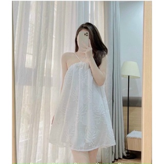 ĐẦM HOA NỔI CỔ YẾM HỞ LƯNG