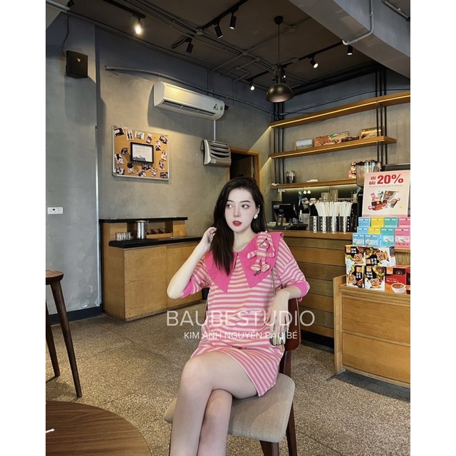 𝘽𝘼𝙐𝘽𝙀𝙎𝙏𝙐𝘿𝙄𝙊 Váy suông kẻ hồng đính gấu nổi siu cuteee