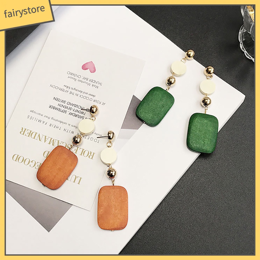 Đôi Hoa Tai Nữ Bằng Gỗ Phong Cách Retro Xinh Xắn