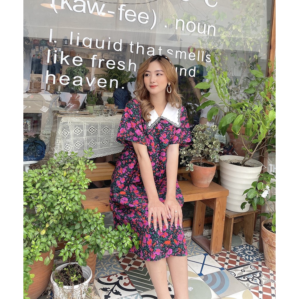 Đầm suông đính cườm sang chảnh.