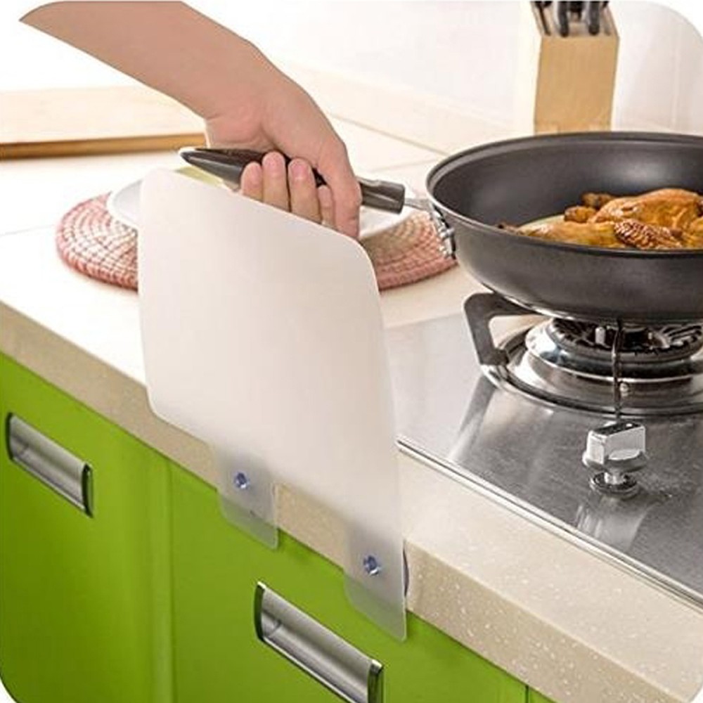 Tấm Chắn Nước Bằng Nhựa Gắn Bồn Rửa Chén Tiện Dụng