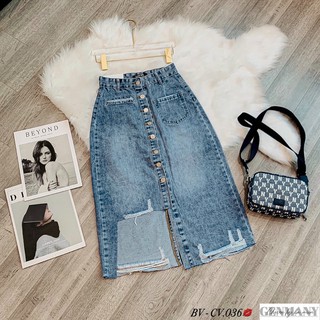 Chân váy LoeWe xẻ vạt