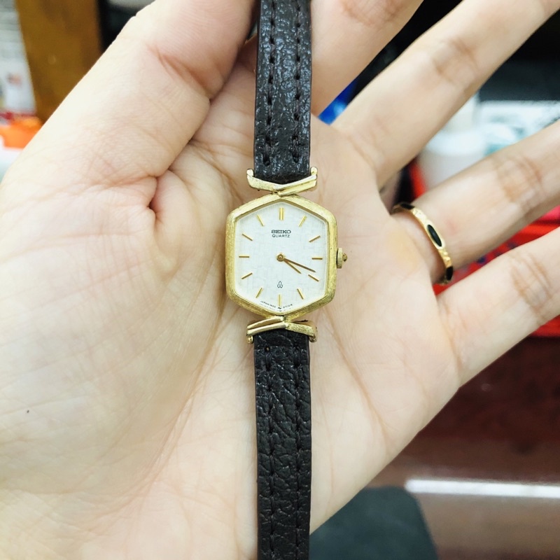 Đồng hồ nữ si nhật hiệu Seiko bọc vàng full đít