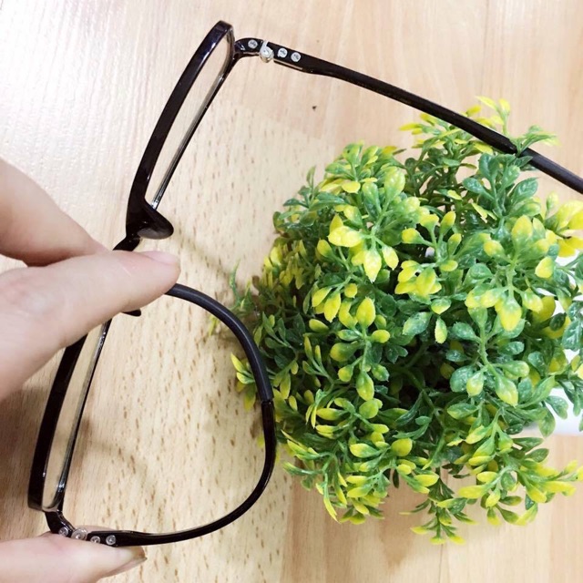 Kính gọng dẻo - trong suốt