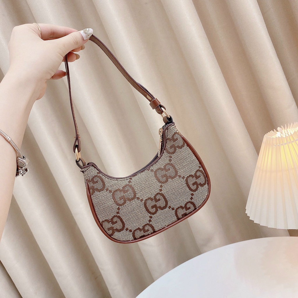 Túi kẹp nách cầm tay mini sang chảnh da khắc họa tiết TKNAMINI02 - ảnh shop chụp