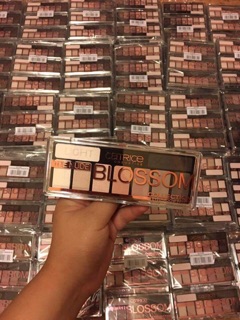 Bảng phấn mắt Catrice The Nude Blossom