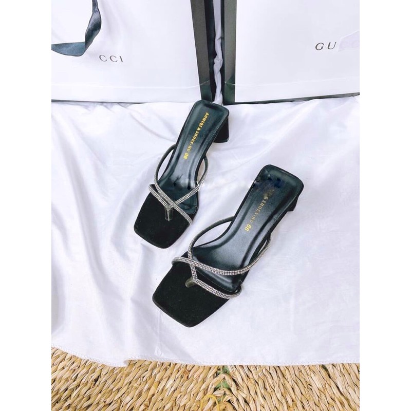 Guốc nỉ xỏ ngón 4 dây đá liti gót dẹp 4p (hàng đẹp) Mys Rosa Factory