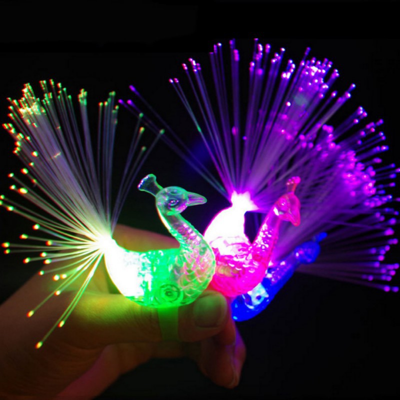 Baby toys Đèn LED đeo ngón tay hình chim công phát sáng dành cho bé