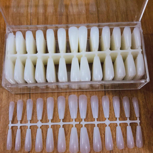 Móng úp hình thang 520 chiếc/01 hộp màu trắng tự nhiên dùng cho các tiệm nail
