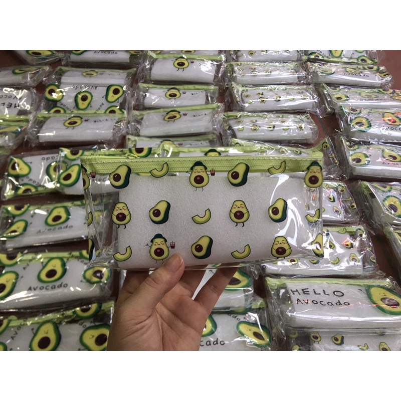 Hộp bút bơ trong