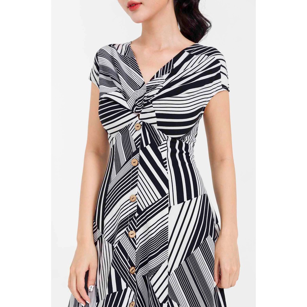 Đầm Maxi VIENTRAN Xoắn Eo V63M21H021