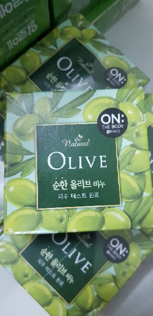 Xà Bông Cục - Olive soap On the Body