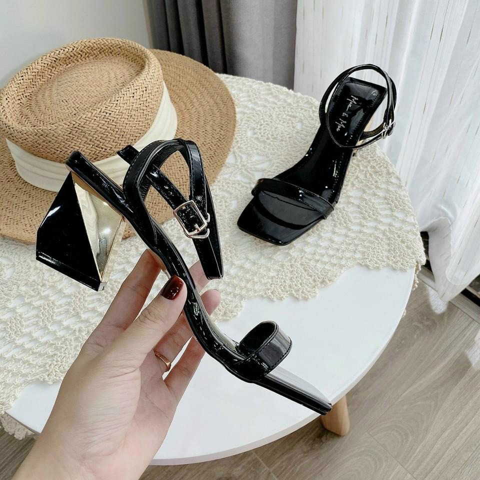 Sandal cao gót quai mảnh gót lục giác mã E18