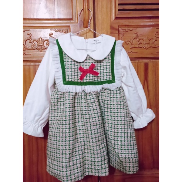 VÁY DẠ KẺ XANH CỔ LƠ CHO BÉ