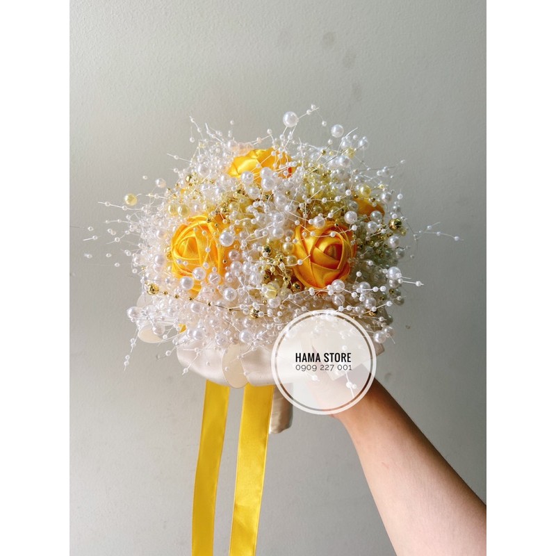 BÓ HOA CƯỚI CẦM TAY CÔ DÂU KẾT CƯỜM HẠT CHÂU MÀU VÀNG MÀU HỒNG PASTEL PHONG CÁCH HIỆN ĐẠI SHOP XU HƯỚNG TẶNG KÈM CÀI ÁO