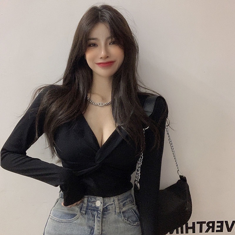 QKOOLE  Áo Thun Dệt Kim Tay Dài Cổ Chữ V Dáng Ôm Phong Cách Hàn Quốc Dành Cho Nữ